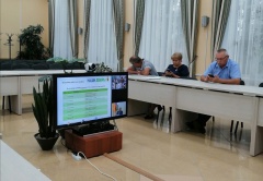 Андрей Забаев принял участие в совещании в форме ВКС под председательством руководителя региона Михаила Евраева по вопросам реализации губернаторского проекта «Наши дворы»