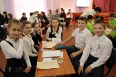 Игровая тематическая программа «Безопасность движения – это жизнь»  среди  юных  инспекторов дорожного движения района. 