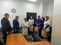 Алексей Комаров поздравил с наступающим Новым годом сотрудников Гаврилов-Ямской ЦРБ