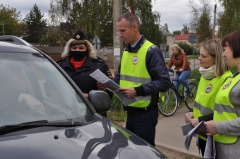 Родительские активы напомнили о соблюдении Правил дорожного движения.