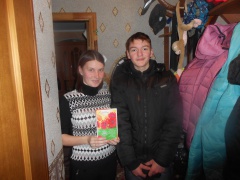 Новый волонтерский отряд появился в г. Гаврилов-Ям и первым волонтерским делом их стала акция по адресному поздравлению с Днем матери.