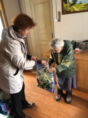 4 мая ветераны принимали поздравления на дому…