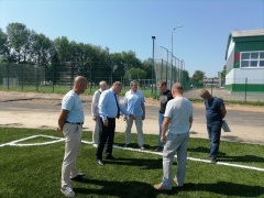 Андрей Забаев проверил ход работ по строительству футбольного стадиона