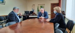 Глава района Алексей Комаров встретился с Генеральным директором НКО «Фонд развития малых исторических городов» Юрием Щегольковым
