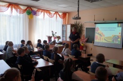 Госавтоинспекторы продолжают проведение профилактических мероприятий для обучающихся начальной школы.