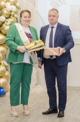 Сегодня в районной библиотеке-музее чествовали и поздравляли мам, которые участвовали в районном ежегодном фестивале «Мамина страна» - конкурсе среди молодых мам Гаврилов-Ямского района