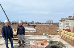 Сегодня Глава района Алексей Комаров посетил строительство центра образования «Лидер». 