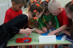            Дошколята из «Радуги» шагают «Безопасными дорогами детства» вместе с кадетами и госинспекторами