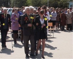 Первыми наступающий праздник 9 мая отметили машиностроители. 