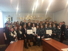 Взрослые и дети за безопасность на дорогах