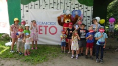 На территории Заячье -Холмского сельского поселения продолжаются праздничные мероприятия, которые проходят в рамках губернаторского проекта «Яркое лето»