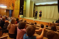          Сотрудники Госавтоинспекции и инспектора подразделения по делам несовершеннолетних проводят профилактические беседы в детских загородных лагерях и санаториях.