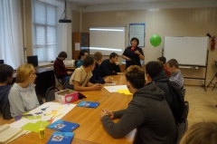 Накануне Дня памяти жертв ДТП сотрудники Госавтоинспекции проводят краш- курсы для студентов профессиональных колледжей.