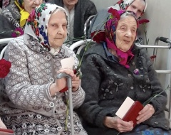 В Гаврилов-Яме проходит награждение ветеранов Великой Отечественной войны и тружеников тыла юбилейными медалями в честь 75-летия Великой Победы.