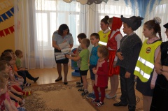            В Юбилейный год образования ЮИД воспитанники отрядов продолжают проведение мероприятий по пропаганде безопасности дорожного движения в детских садах.