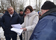 Глава Гаврилов-Ямского муниципального района Алексей Комаров выехал на один из проблемных объектов, чтобы проинспектировать сложившуюся ситуацию и на месте наметить пути ее решения. 
