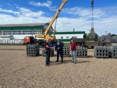 Глава района побывал на нескольких строящихся объектах и ознакомился с ходом строительных и ремонтных работ