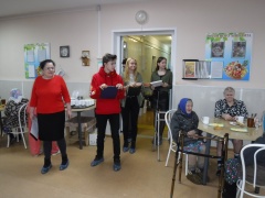 ГАВРИЛОВ-ЯМСКИЕ  ВОЛОНТЕРЫ  НАВЕСТИЛИ  ПРЕКРАСНЫХ ДАМ  В  ДОМЕ  ПРЕСТАРЕЛЫХ.